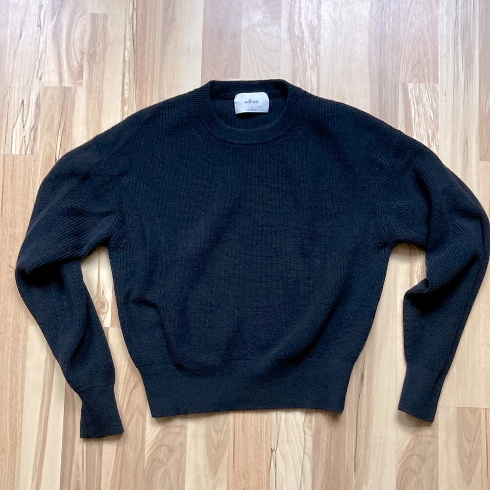 NWOT Aritzia Wilfred Black Manila Sweater size S